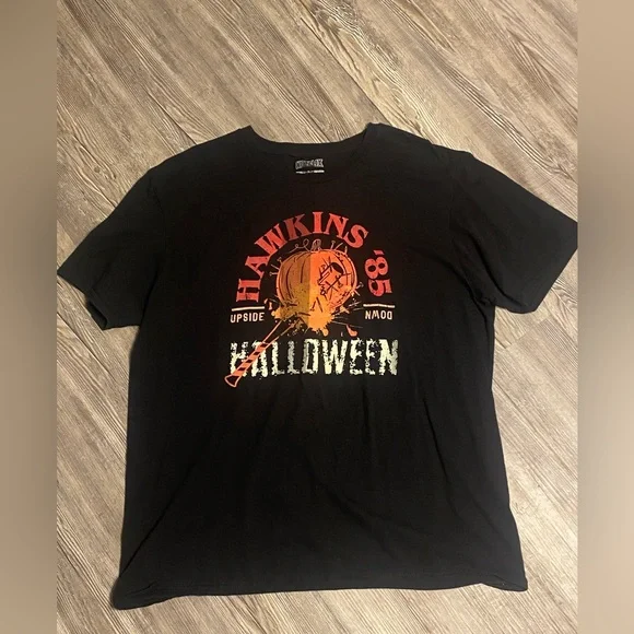 GUC Netflix STRANGER THINGS Hawkins High Halloween Tee XL - Picture 1 of 3